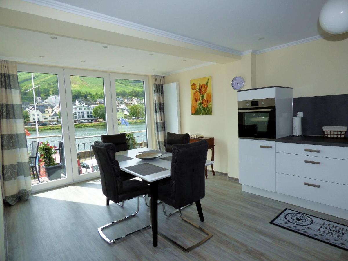 Ferienhaus Moselpromenade Zell an der Mosel Luaran gambar