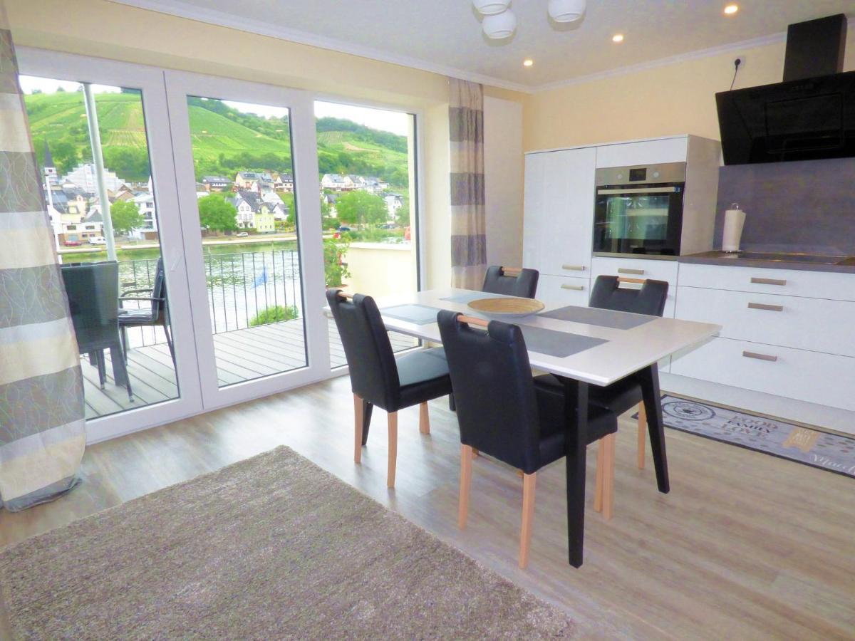 Ferienhaus Moselpromenade Zell an der Mosel Luaran gambar