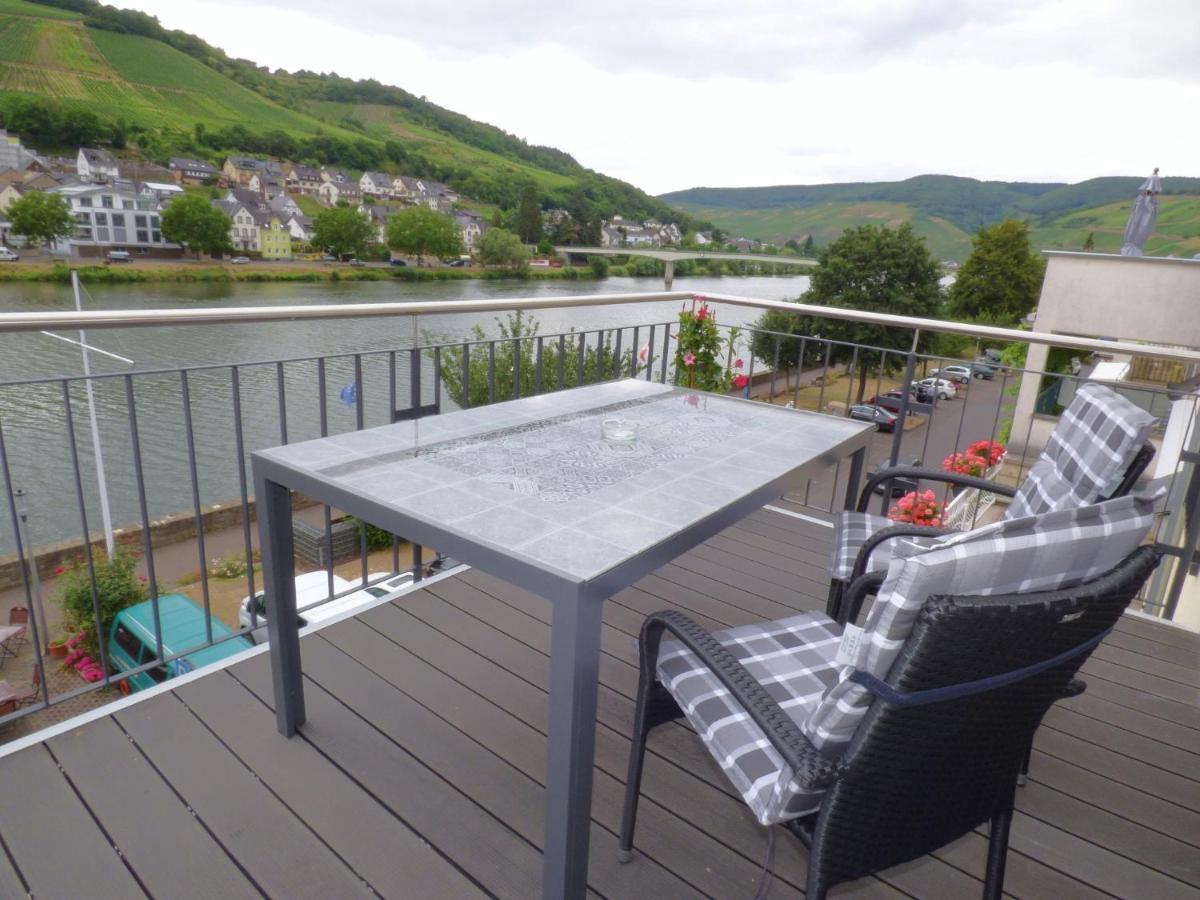 Ferienhaus Moselpromenade Zell an der Mosel Luaran gambar